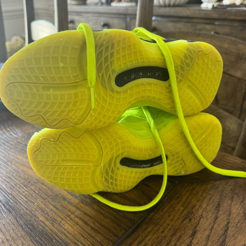 Adidas Donavan Mitchell D.O.N Issue 3 Mike Wazowski Basketball Shoes  Size 5.5